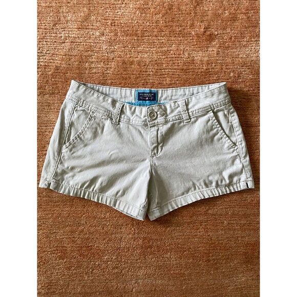 U.S. Polo ASSN Women’s Short Size 3/4 Colour Ivory Perfect Condition - Picture 1 of 8